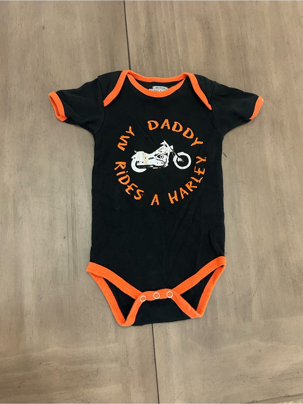 🏍️ Harley-Davidson “My Daddy Rides a Harley” Baby Onesie